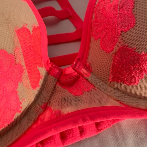 Pink VS Ladder Back Floral Overlay Bra - Picture 3 of 14